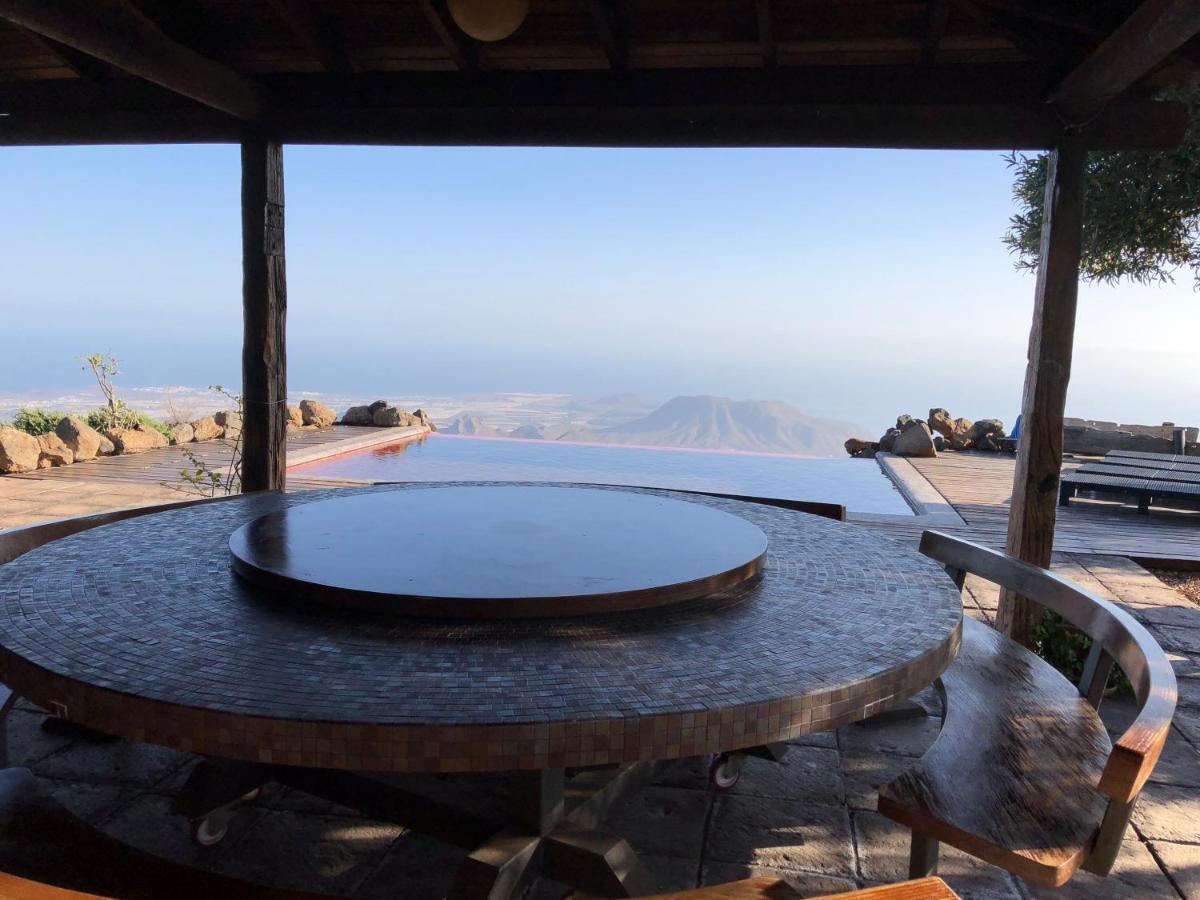 Historic Canarian House, Private Heated Infinity Pool, Bbq, Wifi + Panoramic Ocean Views Arona  Extérieur photo